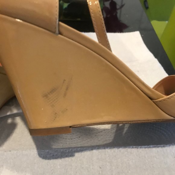 VIA SPGA USED DESIGNER WEDGES - Picture 2 of 8